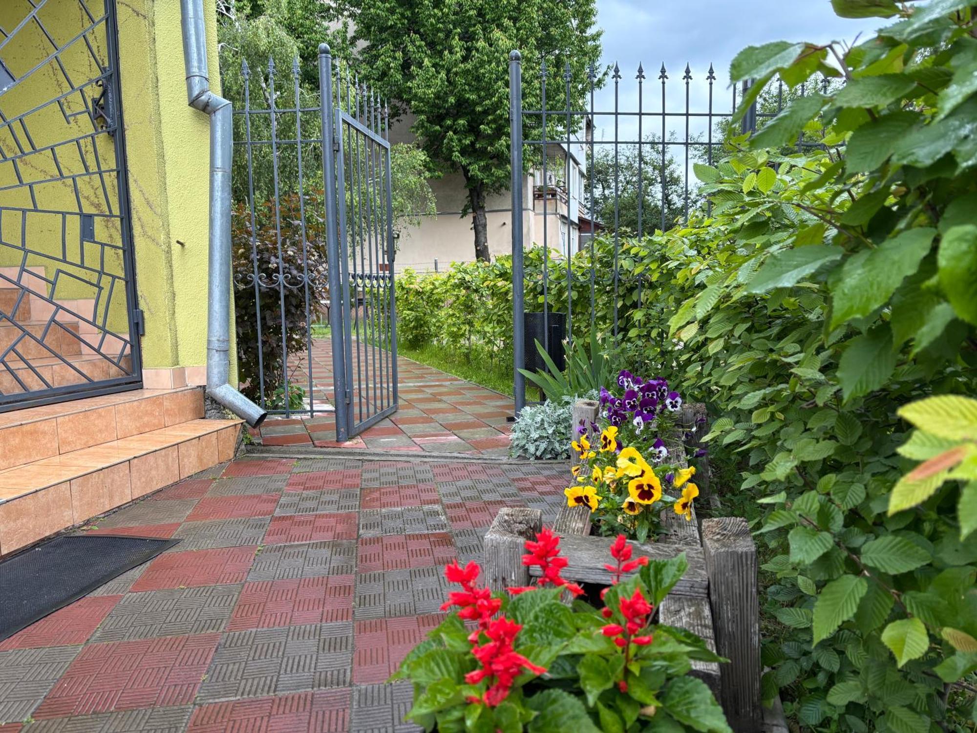 Ferienwohnung Авіа Uschhorod Exterior foto